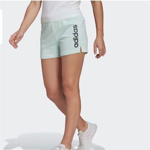 NWOT Adidas ESSENTIALS SLIM LOGO
SHORTS Size XL
